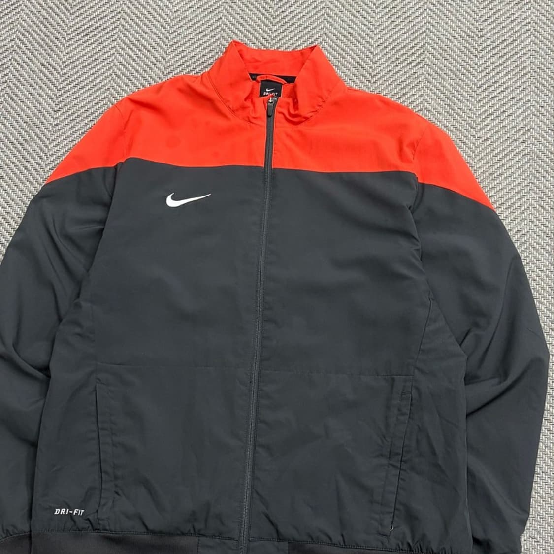 나이키 드라이핏 배색 바람막이 v1810 상품이미지3