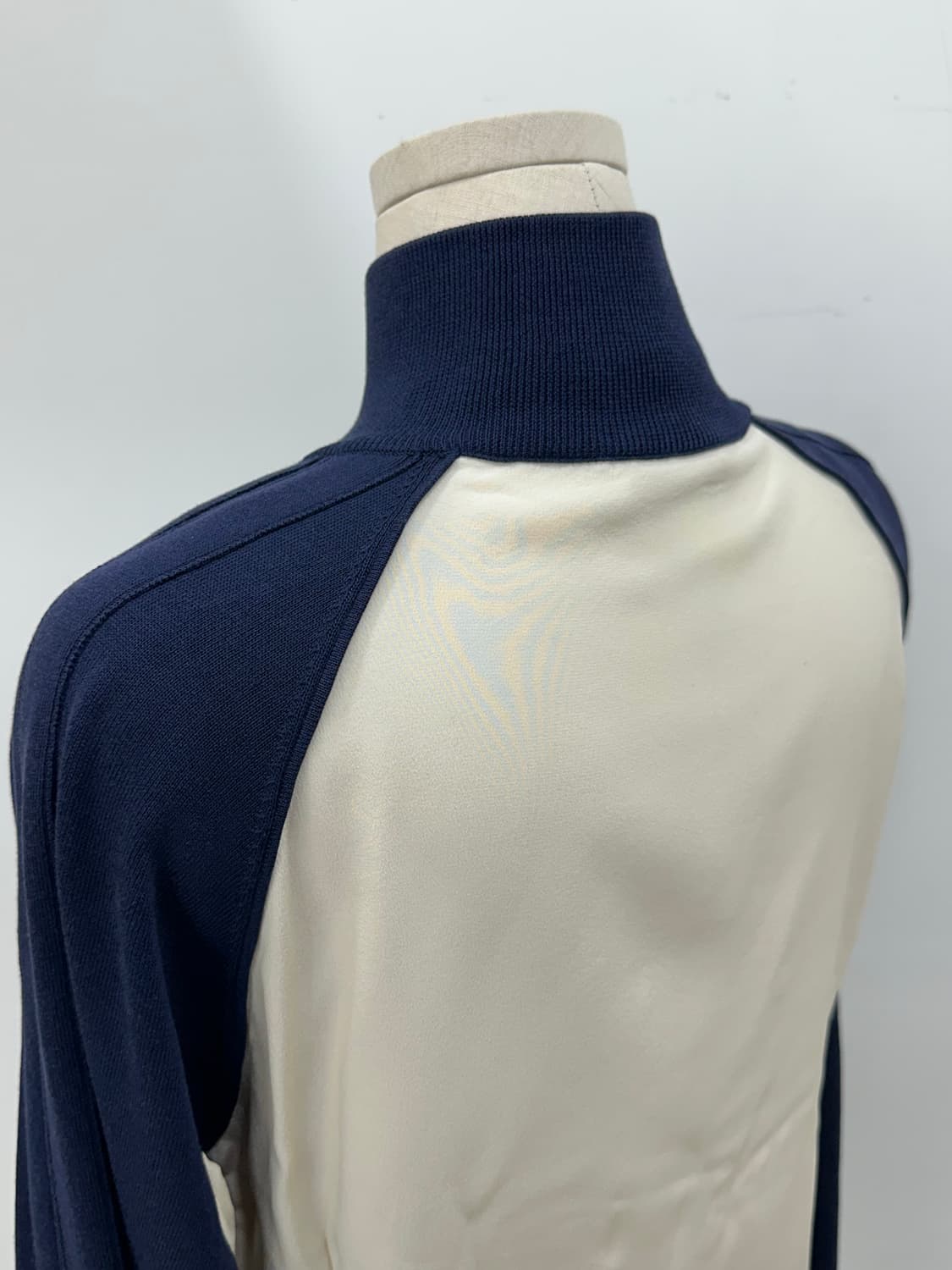 끌로에 실크 자켓 상품이미지5