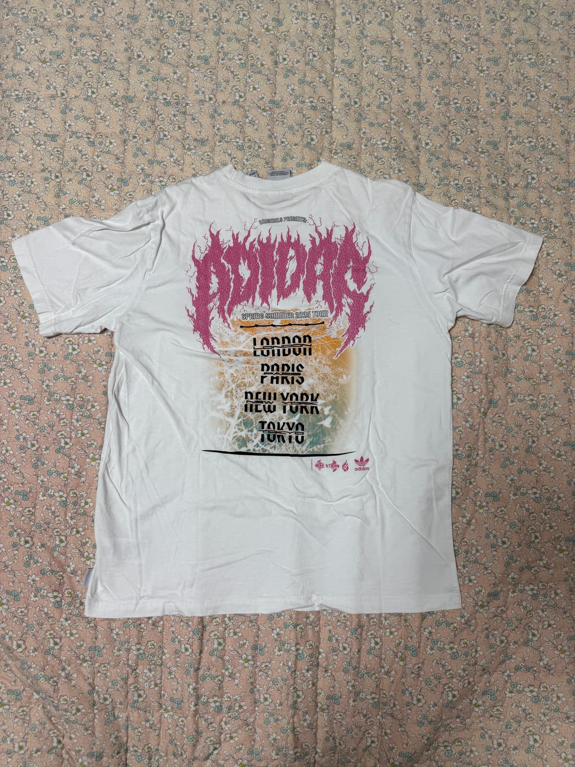 아디다스 25ss 월드투어 티셔츠 XL 상품이미지2