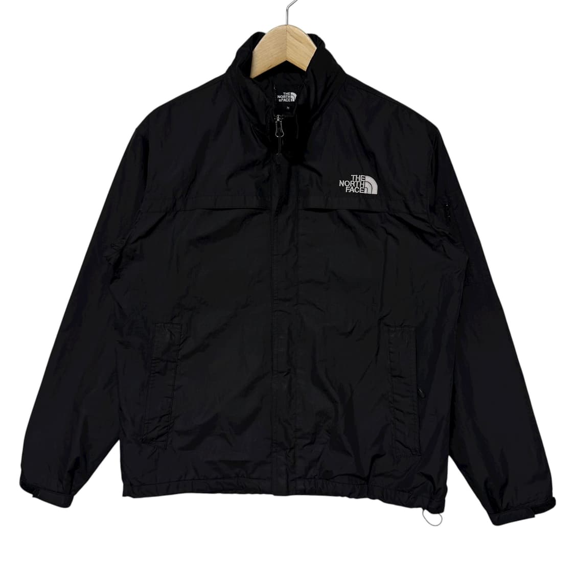 노스페이스 로고 바람막이자켓 상품이미지1