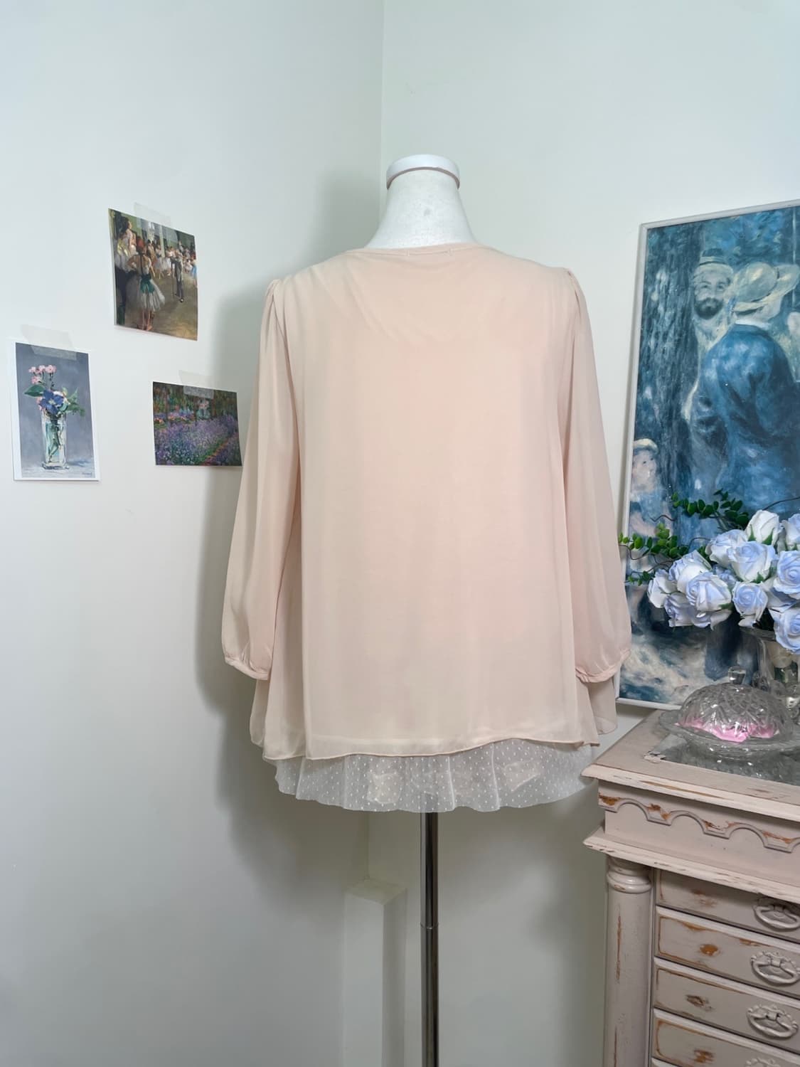 coral pleats detail dot lace trim blouse 상품이미지3