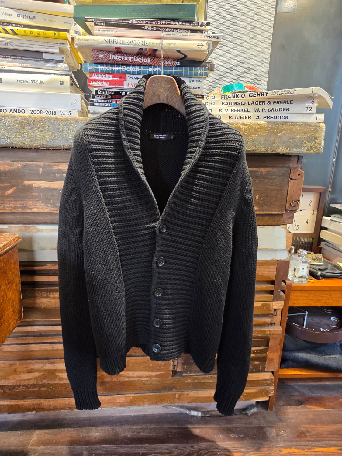 버버리 블랙라벨 숄칼라 카디건  상품이미지9