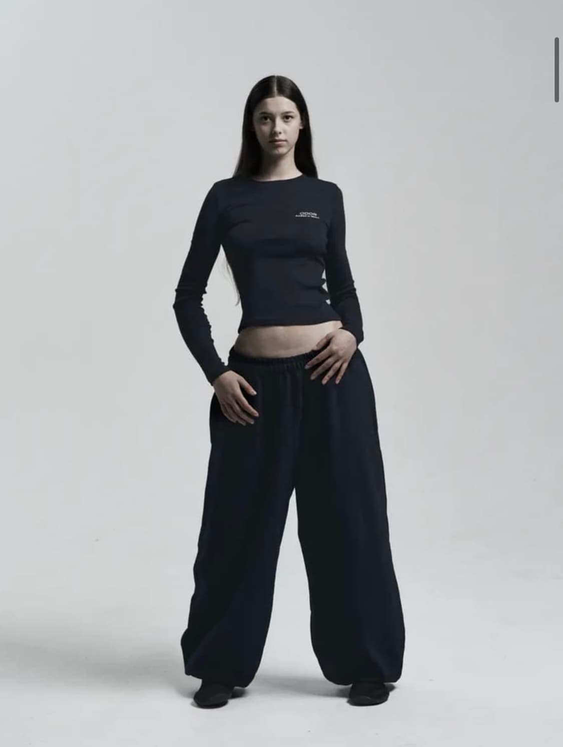 오도어 베이직 티 네이비 상품이미지2