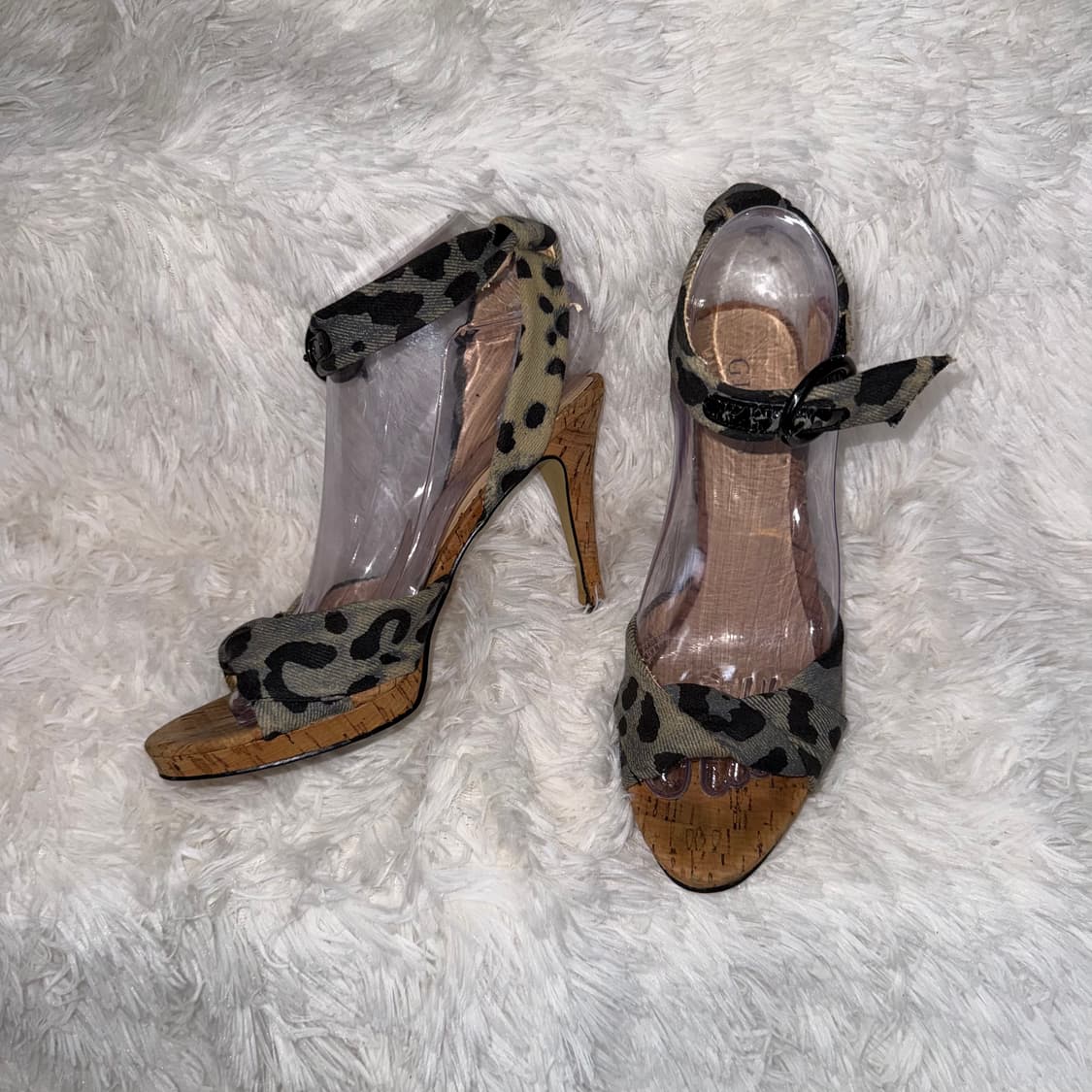 235 Guess 게스 레오파드 패턴 샌들힐 상품이미지2