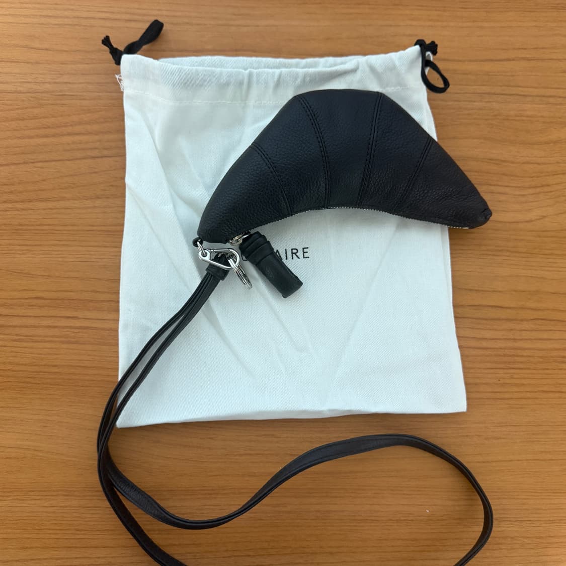 르메르 코인펄스 네크리스 다크 브라운 상품이미지4