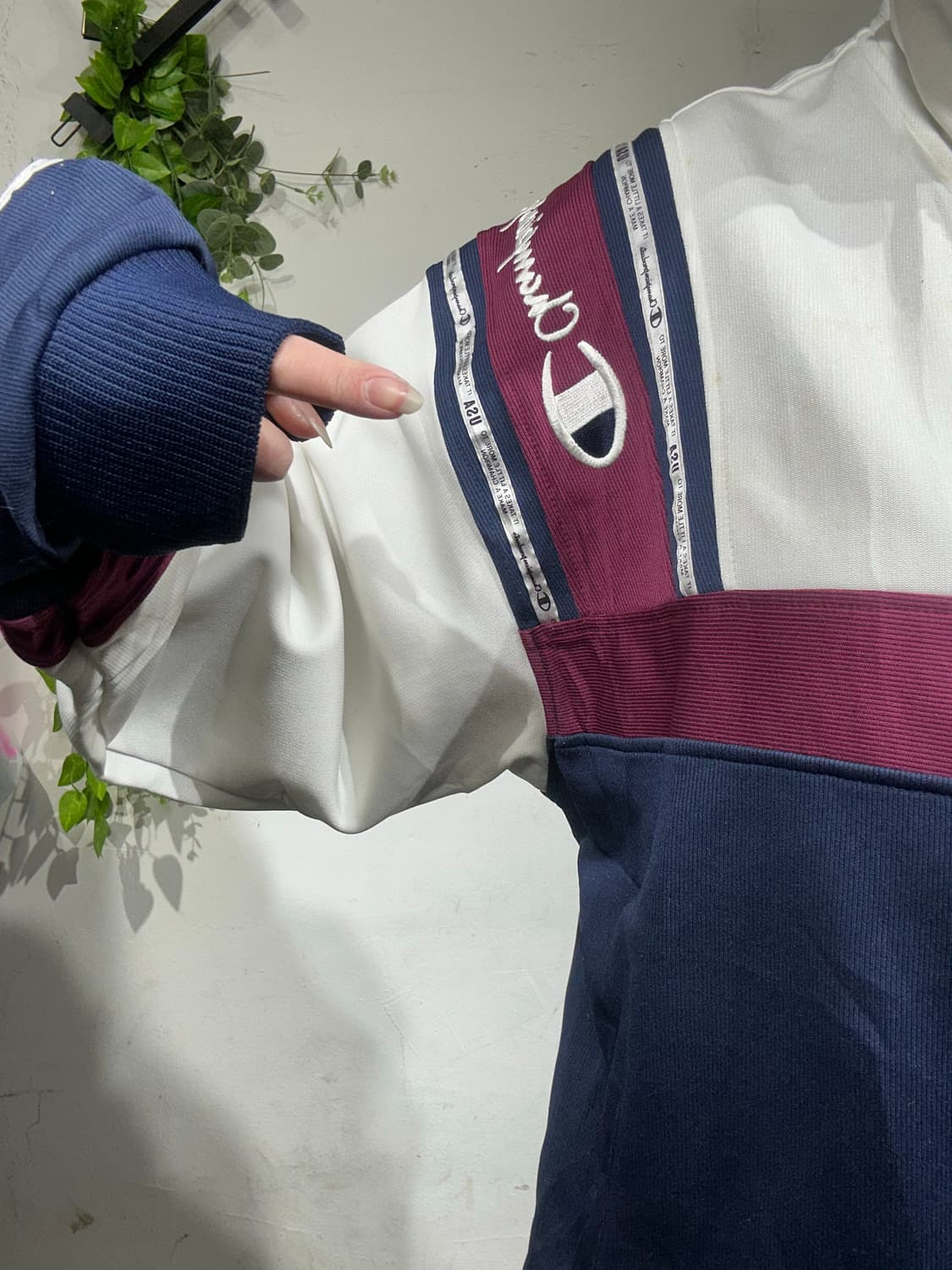 챔피온 화이트 네이비 오버핏 트랙탑 져지 상품이미지4