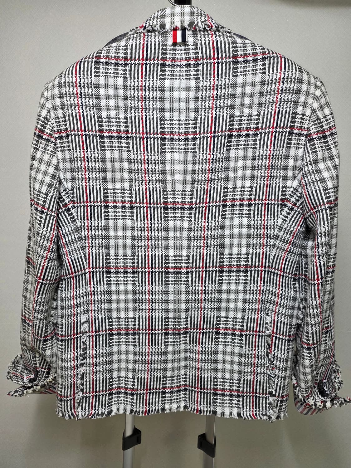 톰브라운 트위드 체크 자켓 국내매장판 상품이미지2