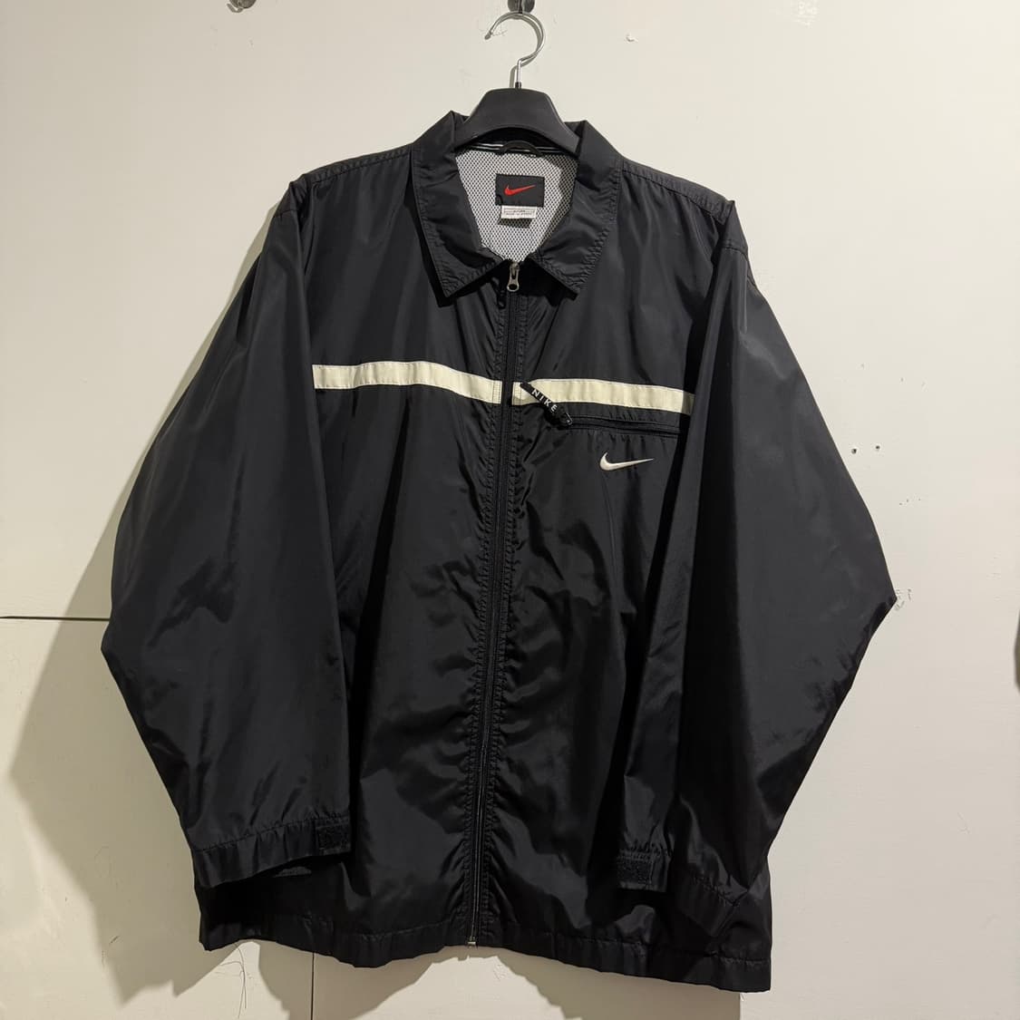 나이키 스우시 라인 바람막이 상품이미지1