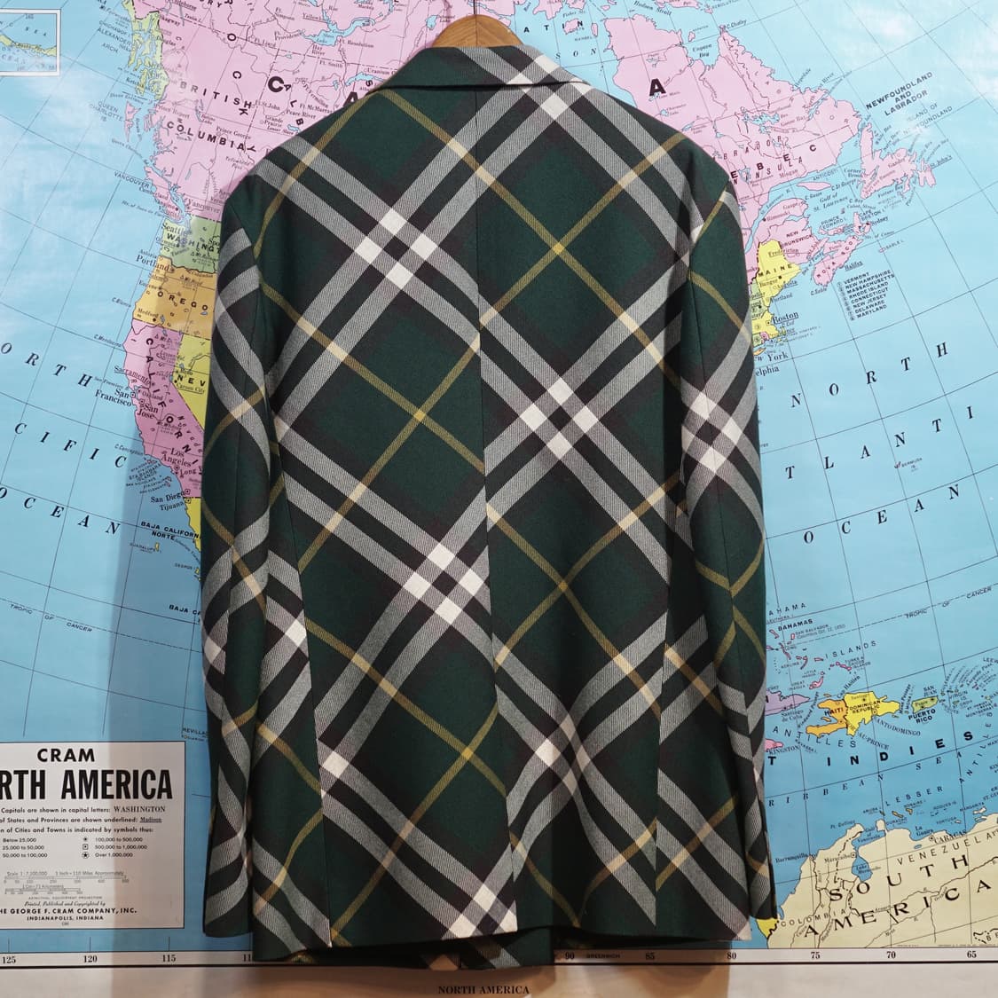 버버리 24ss 컬렉션 체크 자켓 상품이미지6