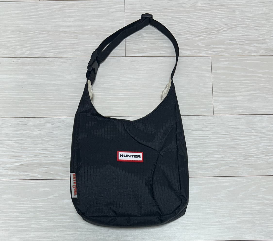 헌터X유시몰 미니 호보백 블랙 검정 정품 상품이미지1