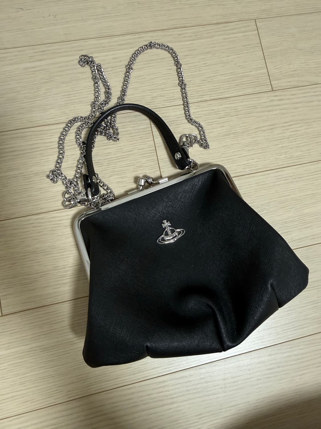 비비안웨스트우드 펄스 체인백 상품이미지1