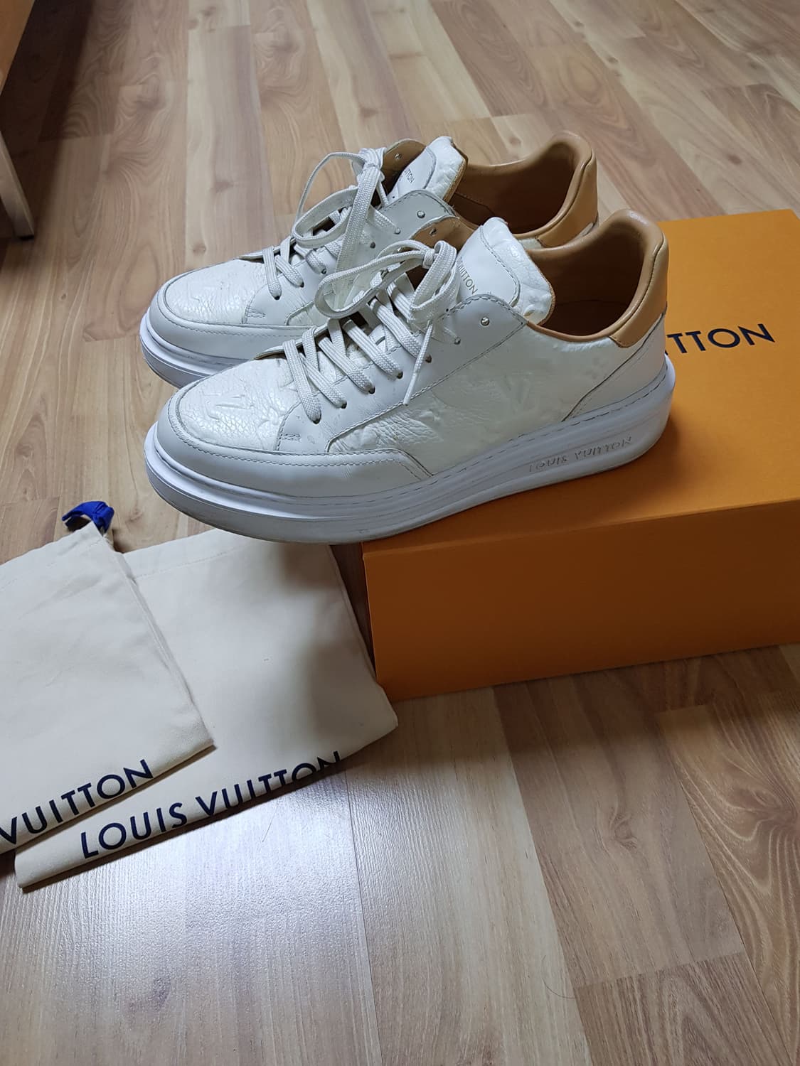 루이비통 비버리 힐스 스니커즈 화이트 상품이미지1