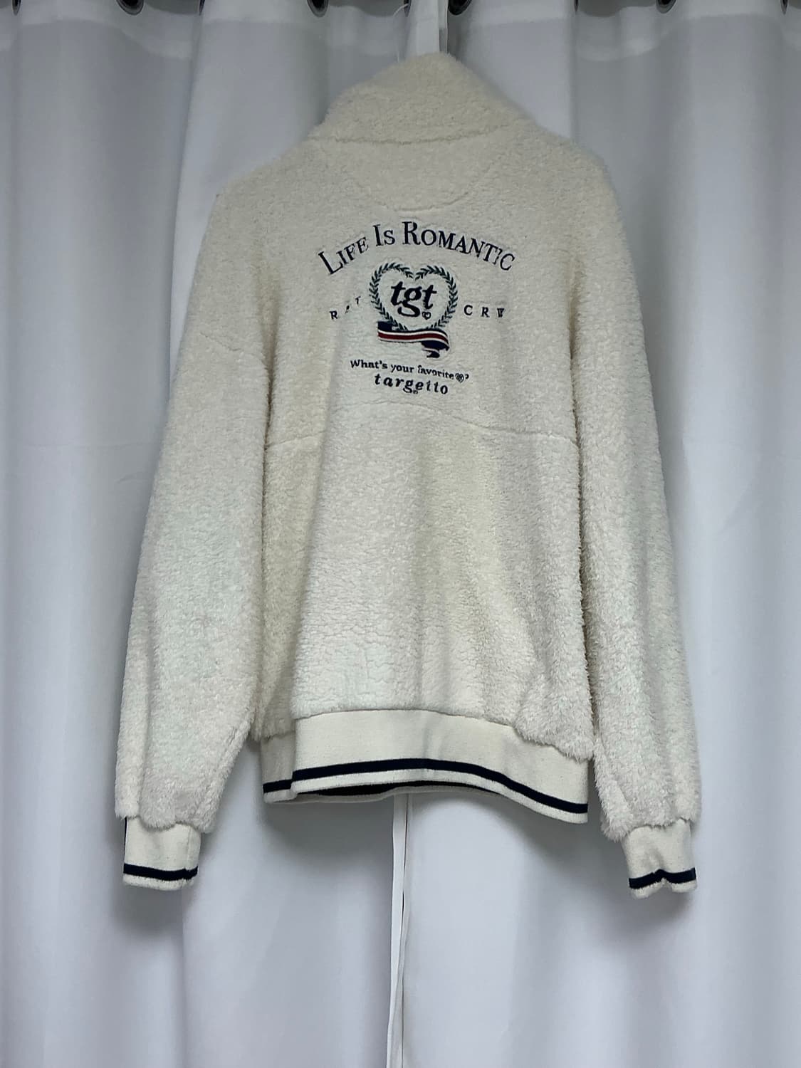 로맨틱크라운 후리스 상품이미지2