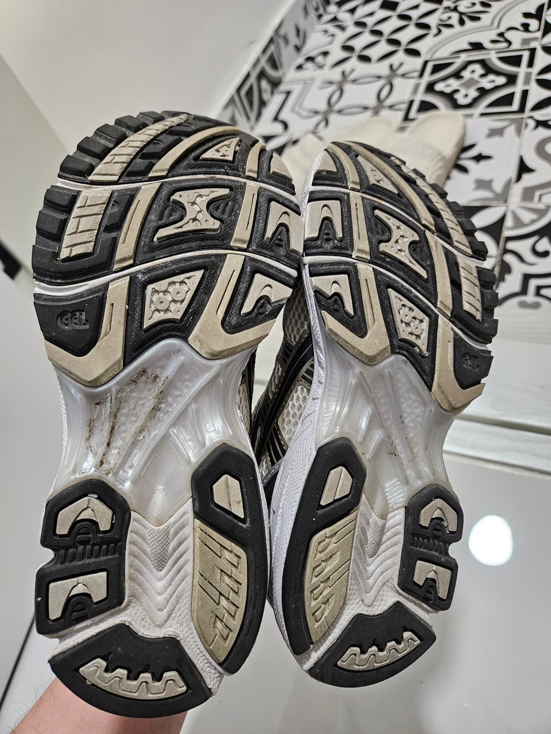 (235) 아식스 젤카야노14 크림블랙 상품이미지6