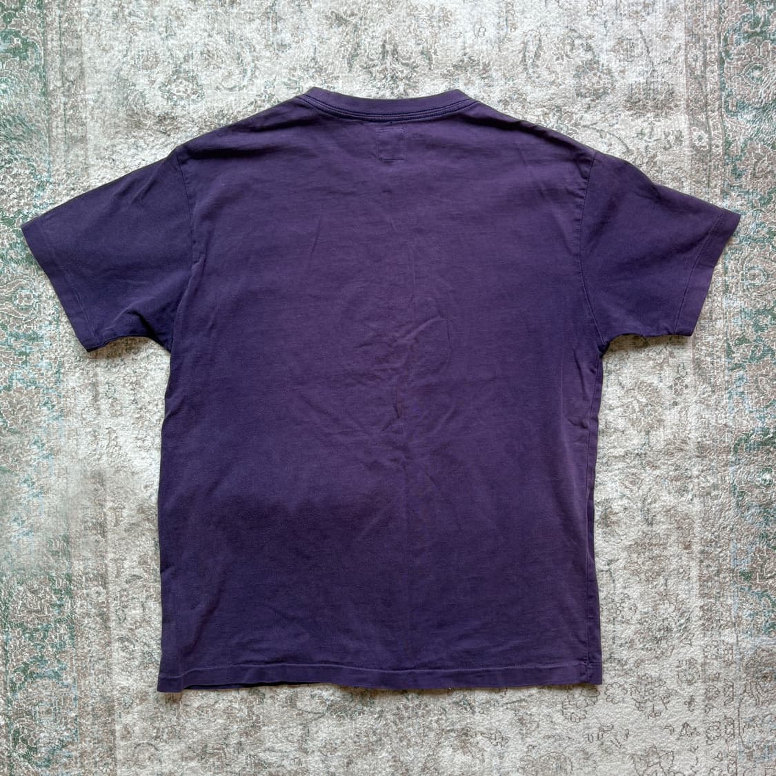 Love on Earth Graphic Tee 상품이미지4