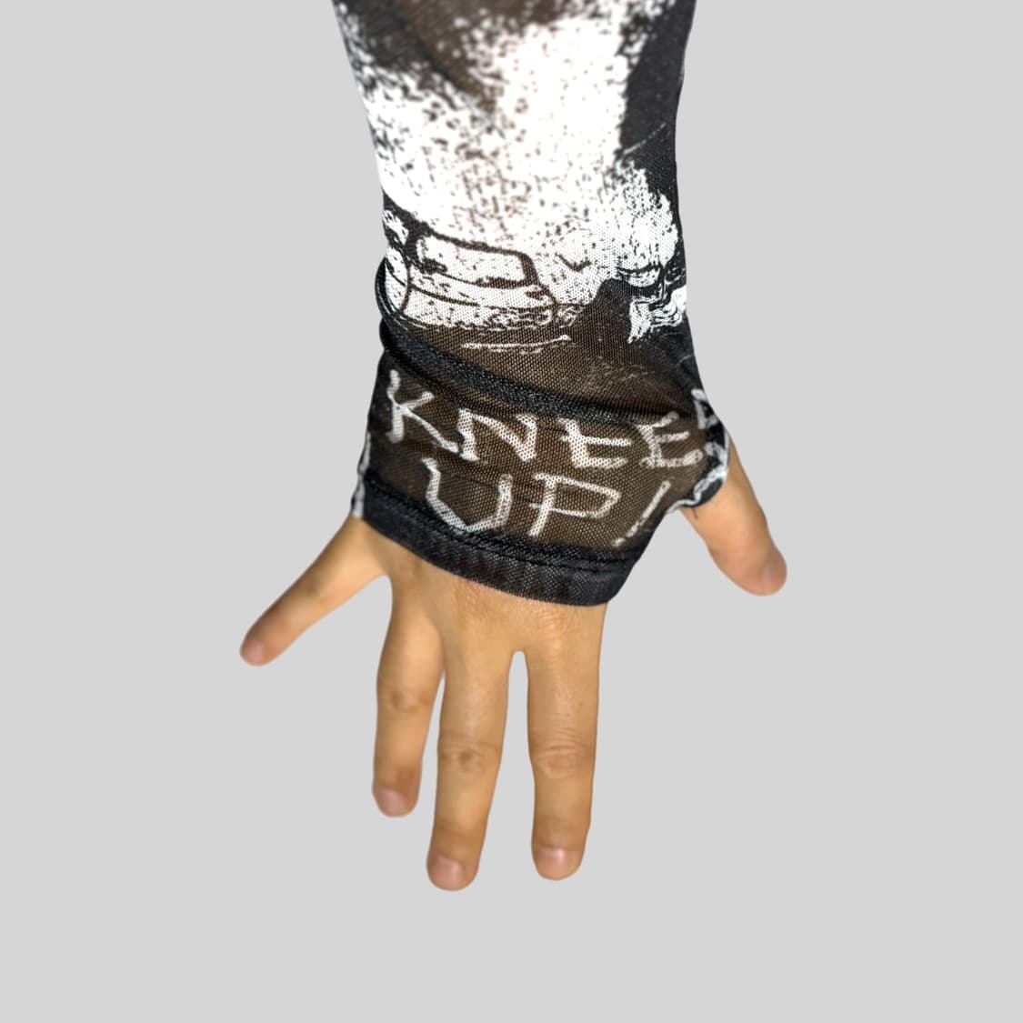 루단 2026 마스크 타투 프린팅 매쉬 롱슬리브 상품이미지5