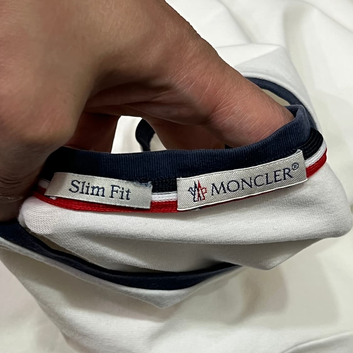 몽클레어 슬림핏 반팔티 +명품감정서 y16574 상품이미지6