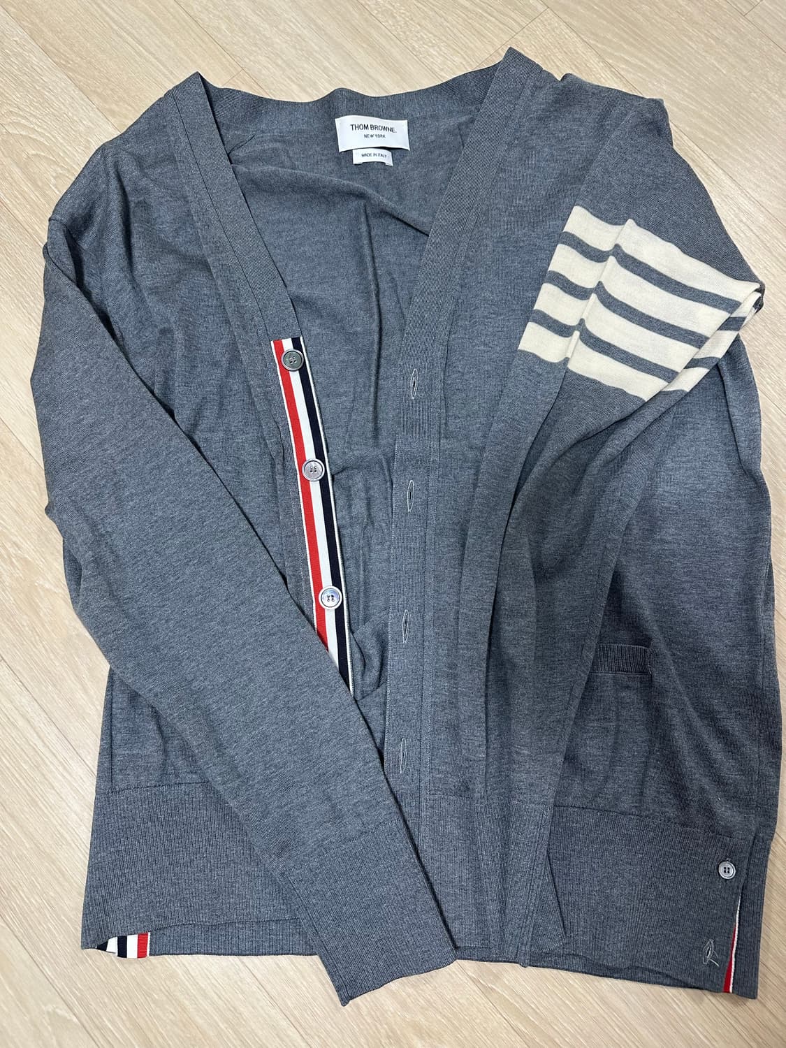 톰브라운 그레이 울 가디건 상품이미지1