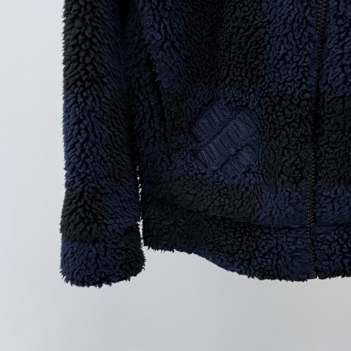 [S+급/S] 루이비통 X 니고 자카드 다미에 플리스 후리스 블루종 자켓 상품이미지4