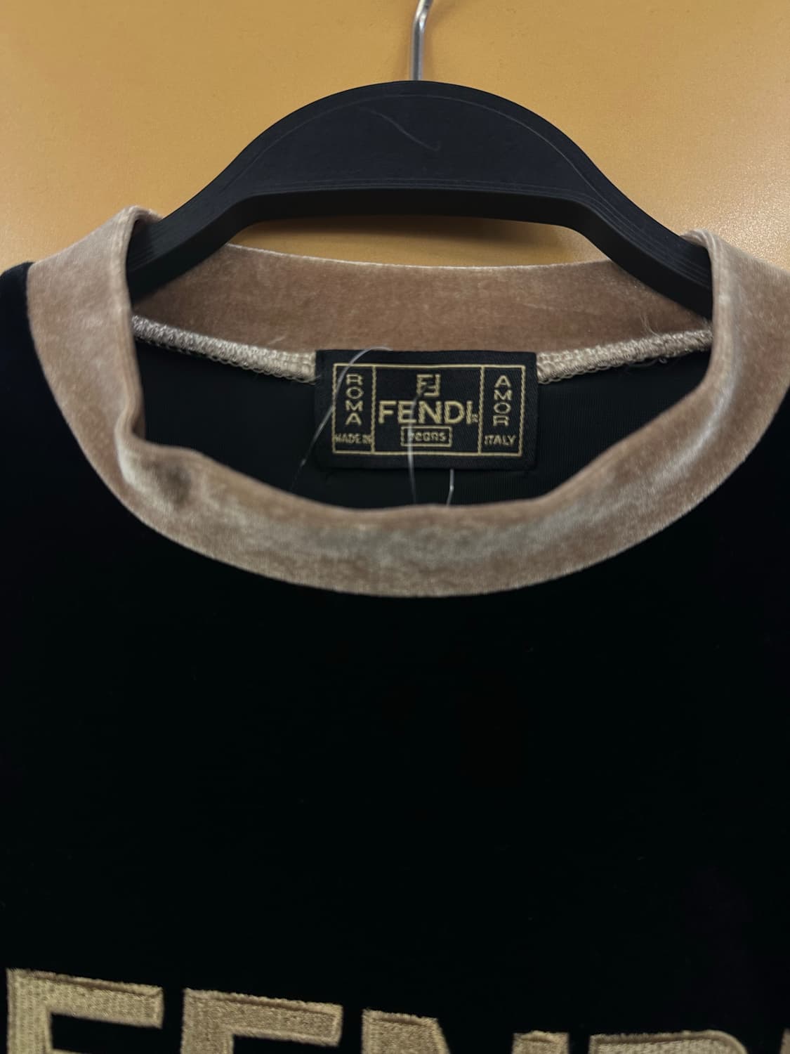 FENDI 펜디 벨벳 롱슬리브 상품이미지3