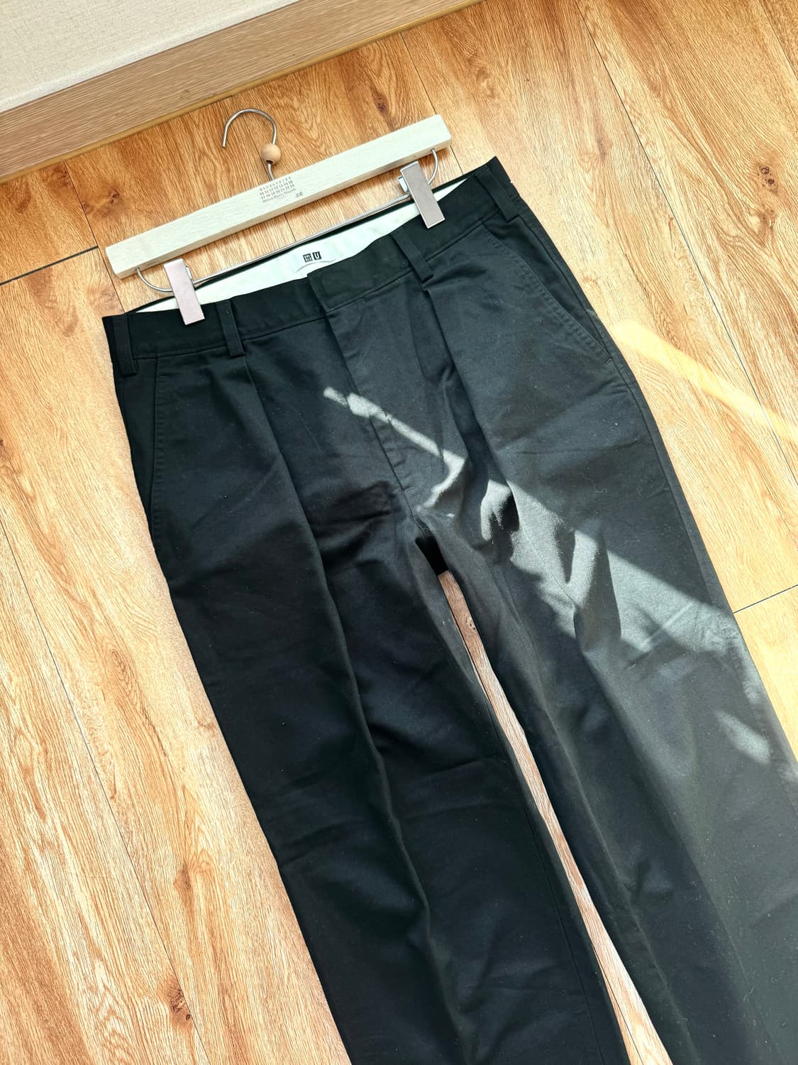 [최저가] 유니클로 U 턱 와이드 치노 블랙 / 르메르 상품이미지1