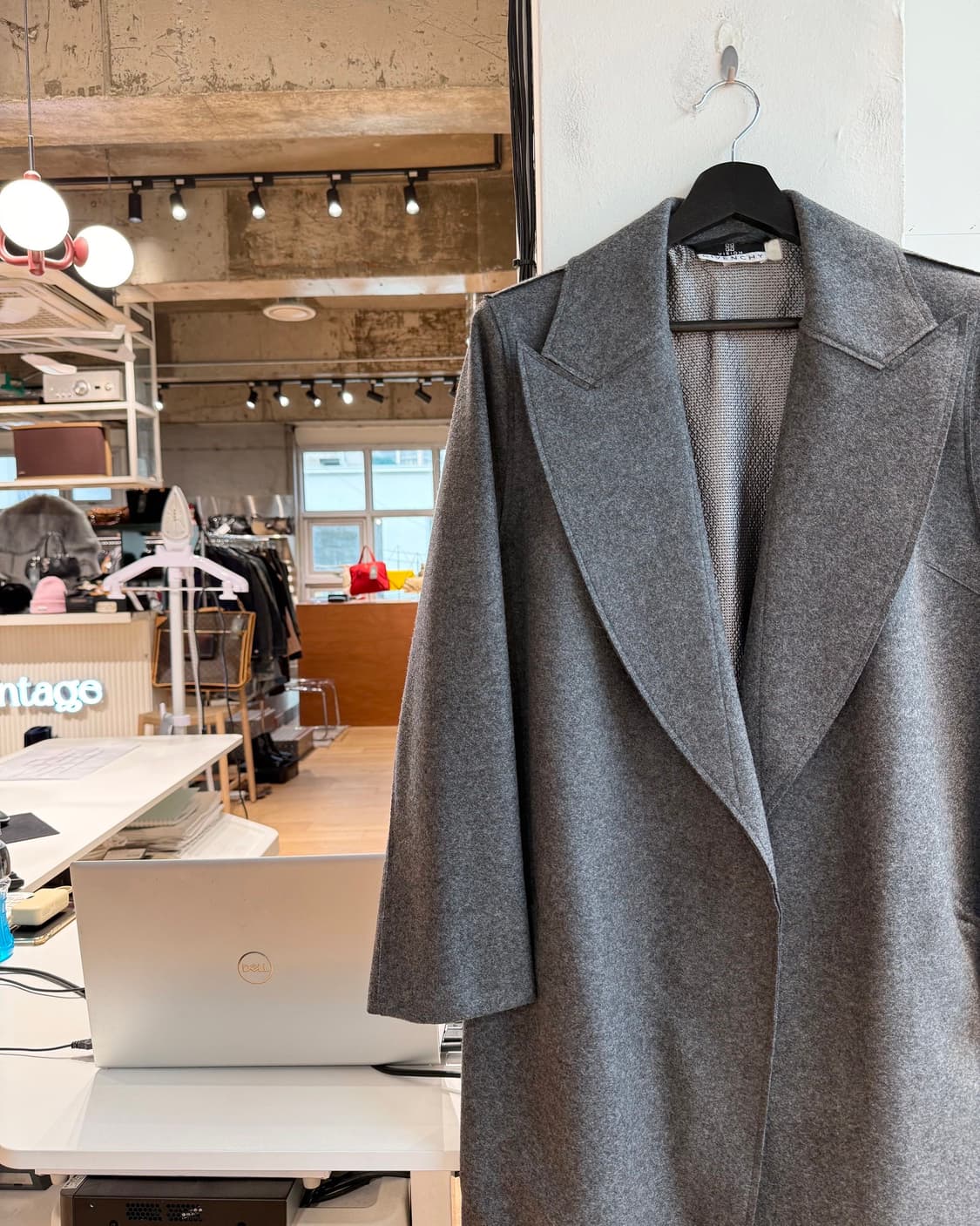 지방시 그레이 울 싱글 롱코트  상품이미지4