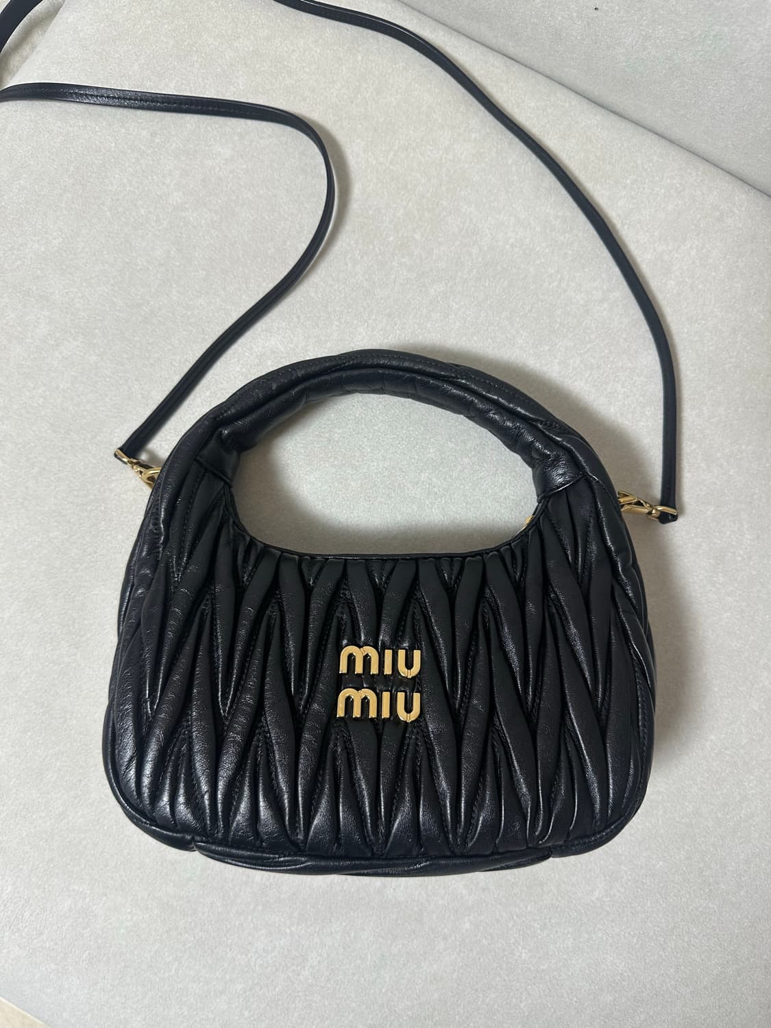 [SA 정품] 미우미우 마테라쎄 호보백 스몰 상품이미지3