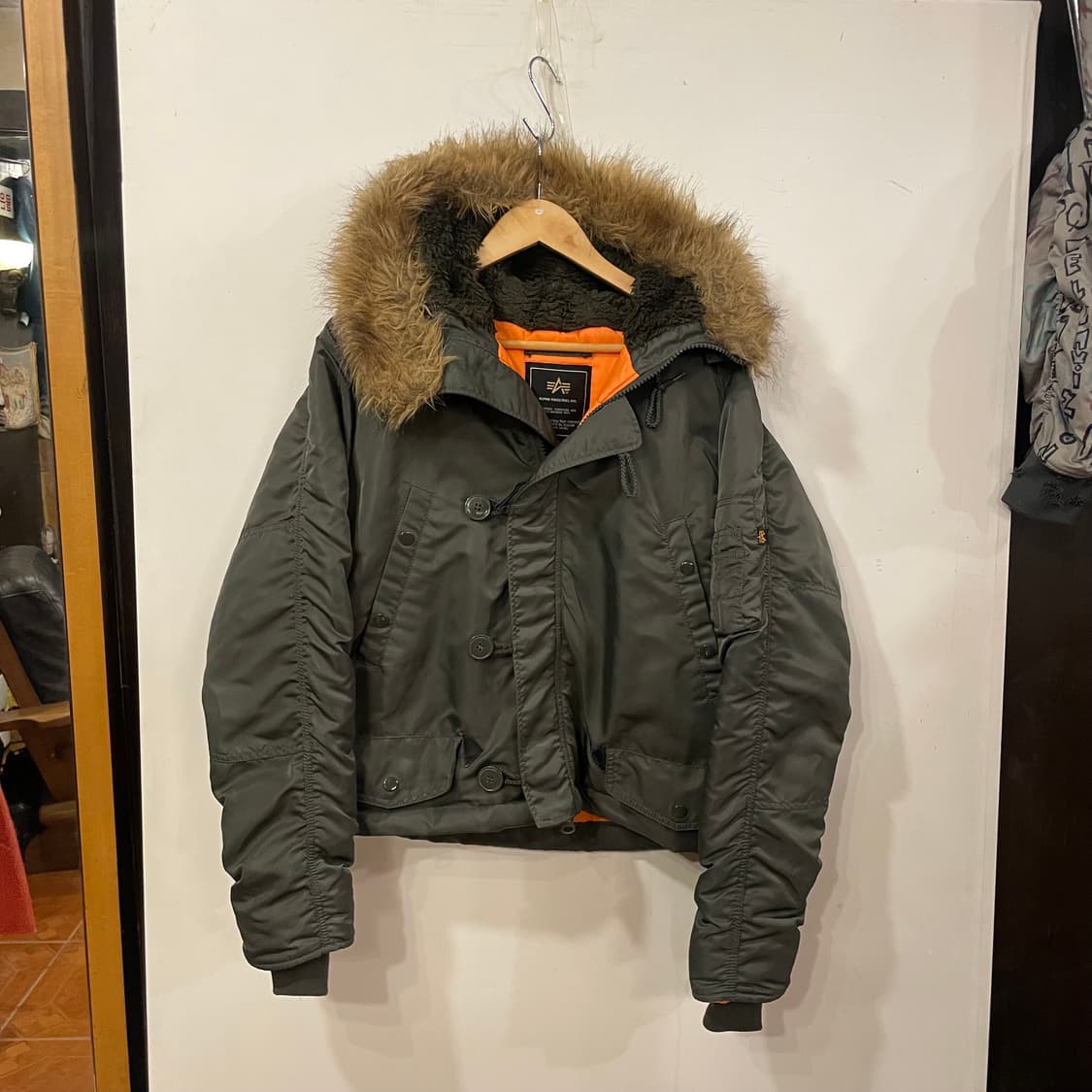 알파인더스트리 리메이크 크롭봄버 M 상품이미지2