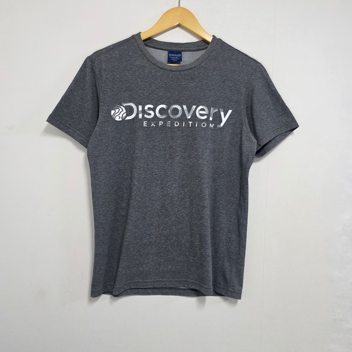 95 디스커버리 반팔 티셔츠 다크그레이 상품이미지1