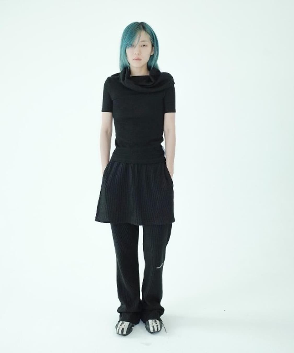 지초이 24-003 와플 슬림 레이어드팬츠 블랙 상품이미지4