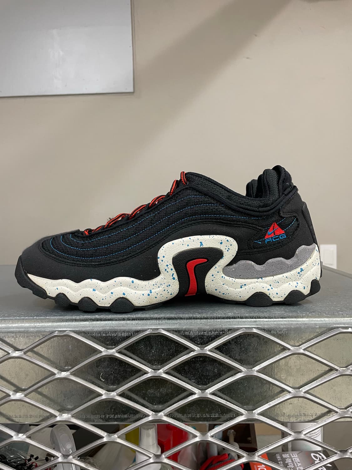 나이키 ACG 블랙 하바네로 레드 300 상품이미지1