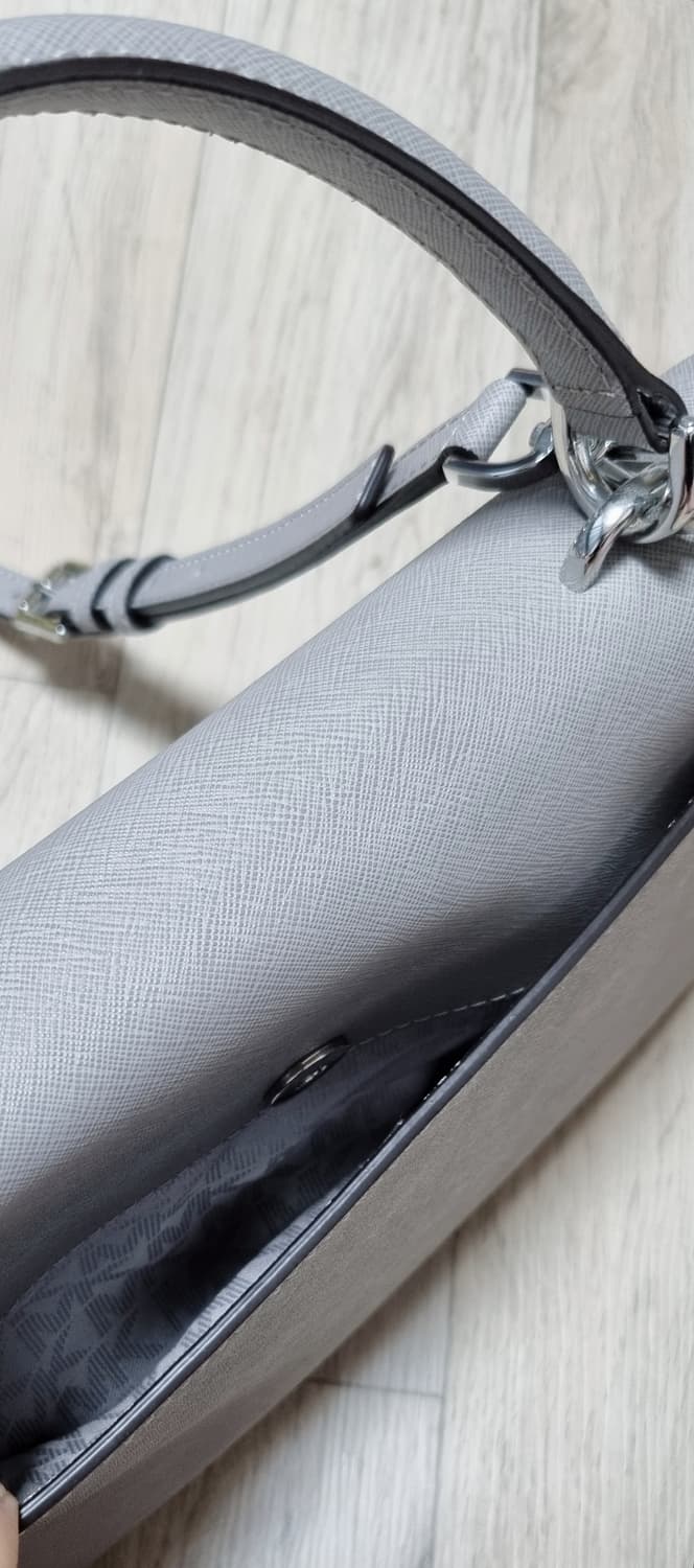 마이클코어스 아바 사피아노 레더 숄더크로스백 상품이미지5