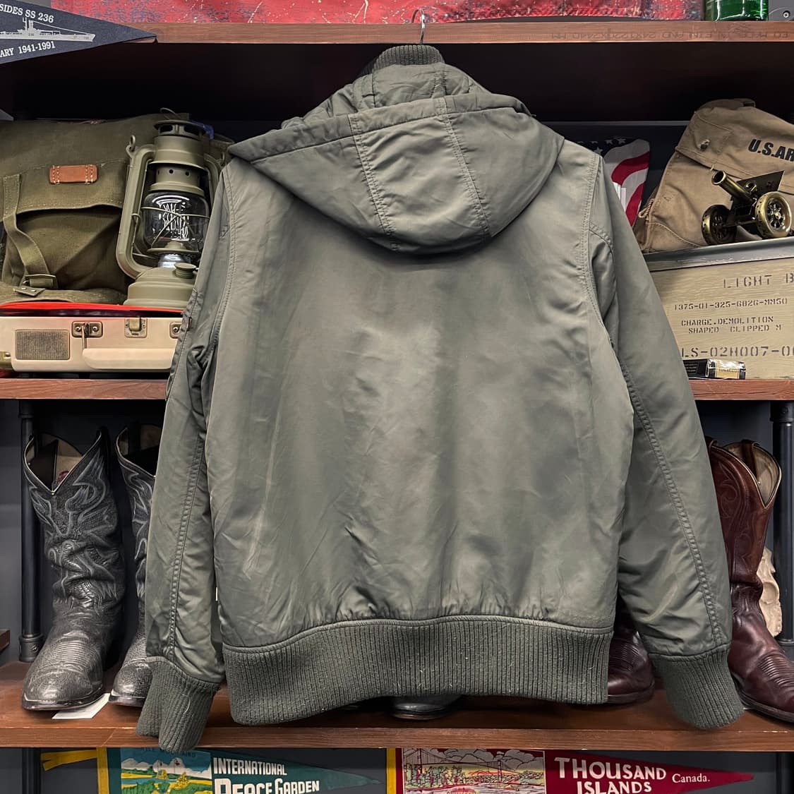 알파 인더스트리 MA-1 후드 탈부착 플라이트 자켓 밀리터리 상품이미지2