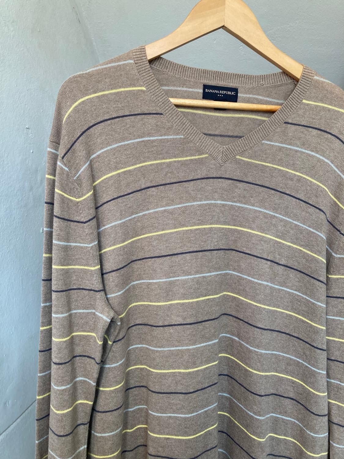 바나나 리퍼블릭 스트러이프 브이넥 니트 상품이미지2