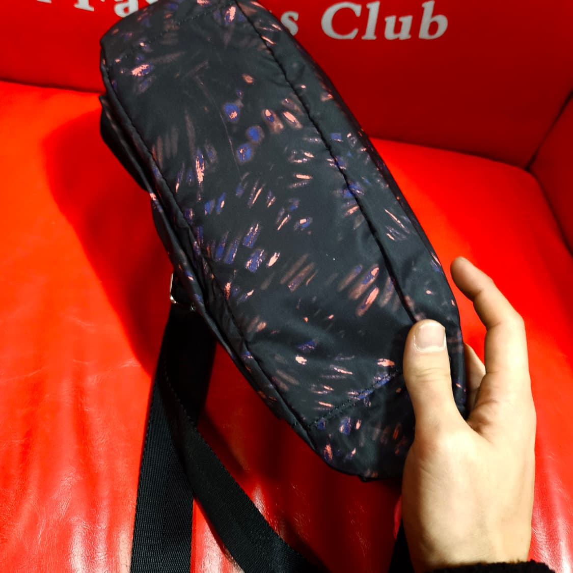 키플링(KIPLING) 핑크 몽키 레인보우 페인팅 크로스백  상품이미지6