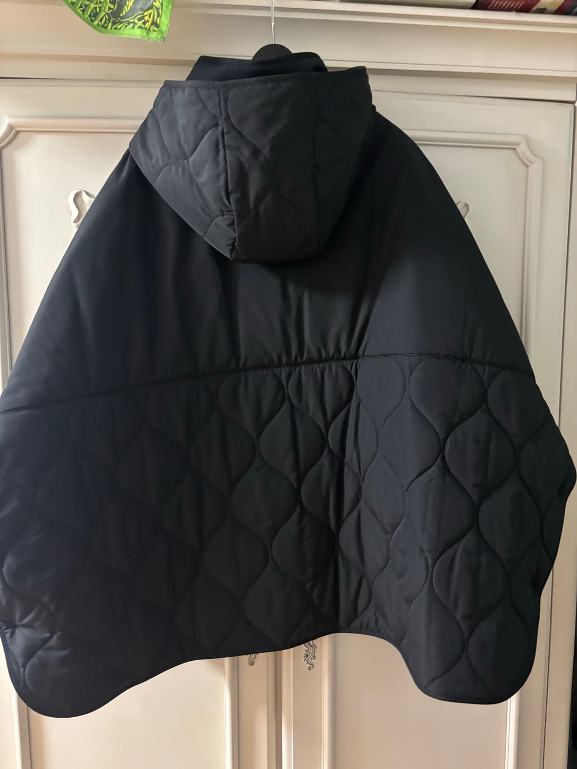 COS 후디드 패딩 케이프 상품이미지4