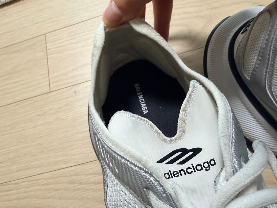 발렌시아가 서킷 화이트실버 스니커즈 43 상품이미지3