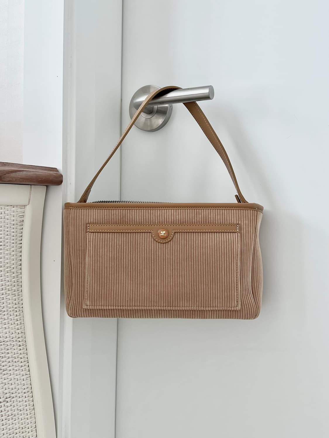 쿠레쥬 베이지 브라운 코듀로이 숄더백 꾸레쥬 상품이미지1