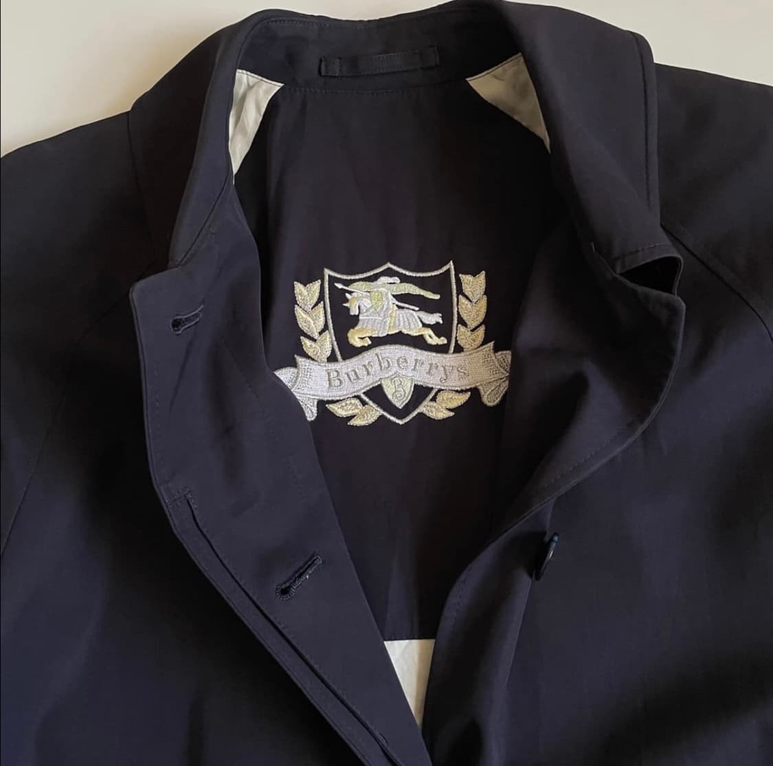 버버리 래글런 코트 상품이미지5