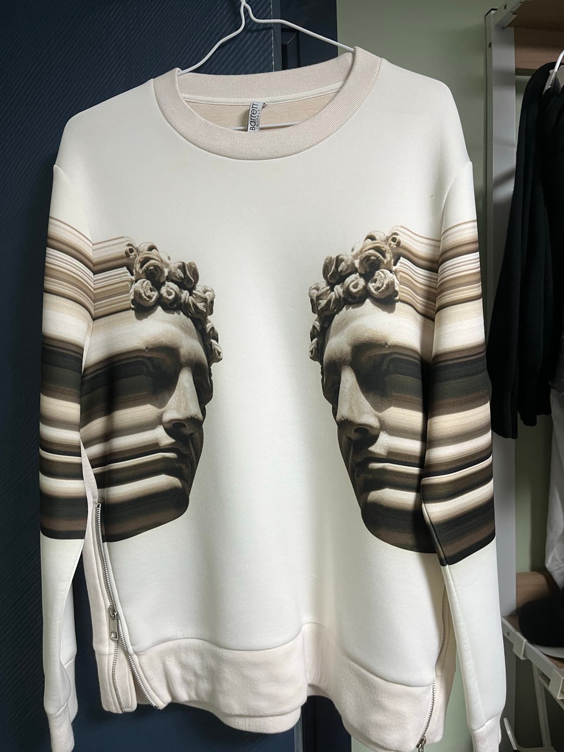 닐바렛 다비드상 프린팅 맨투맨 티셔츠 가격제시 상품이미지1