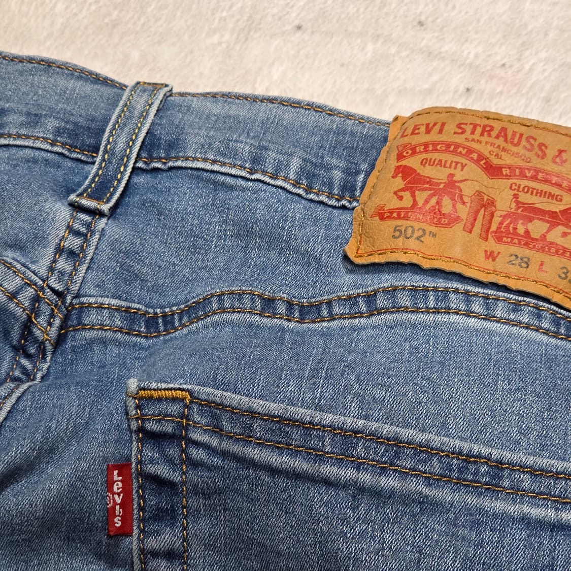 리바이스 502 슬림핏 연청 데님  상품이미지3