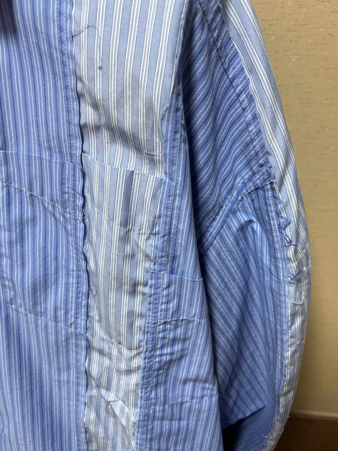 발렌시아가 컷아웃 셔츠 상품이미지2