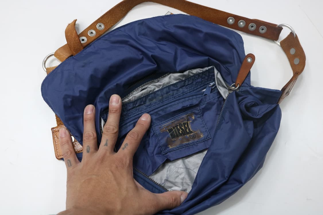 디젤 나일론 레더 배색 숄더백 상품이미지10