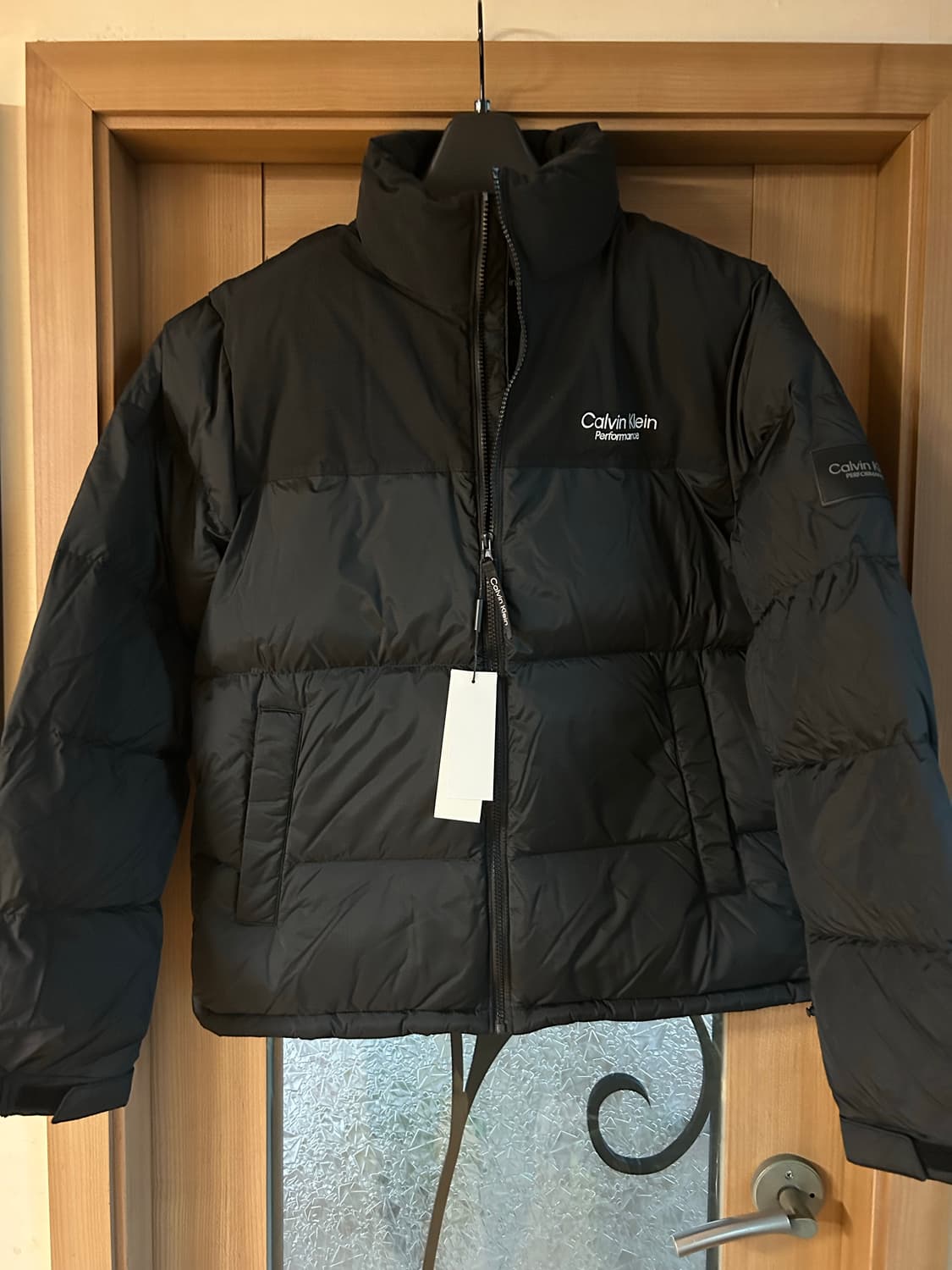 캘빈클라인 퍼포먼스 덕다운 패딩 블랙 상품이미지2