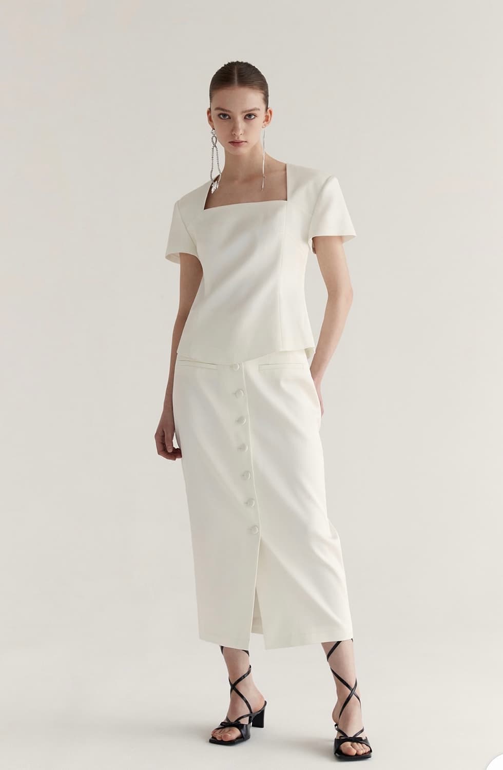 새상품) 드래곤블루스 DRAGONBLUES 스퀘어 넥 새틴 블라우스 S 상품이미지10