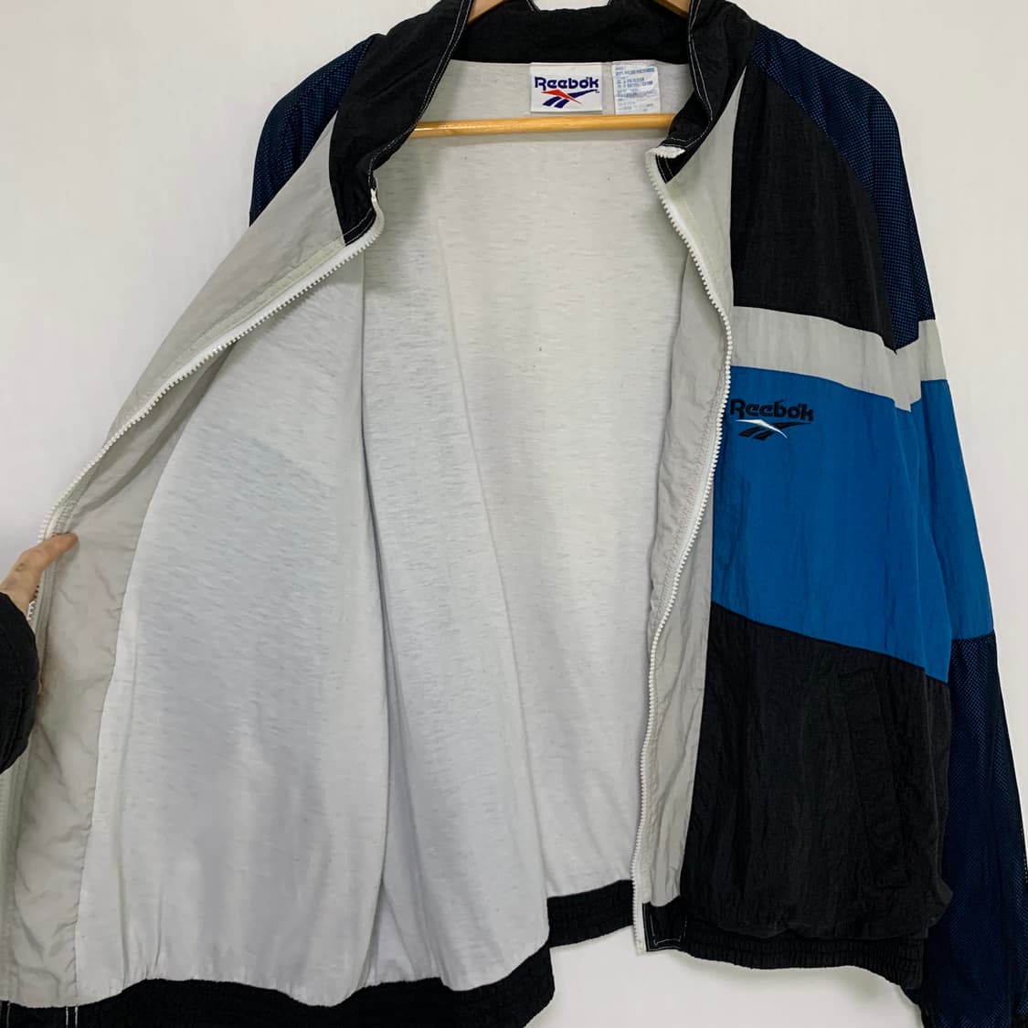 리복 삼색 컬러배색 집업 바람막이 자켓 오버핏 남녀공용 고프코어 상품이미지4