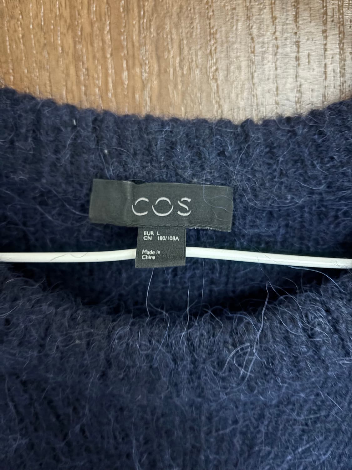 Cos 모헤어 네이비 니트 상품이미지2