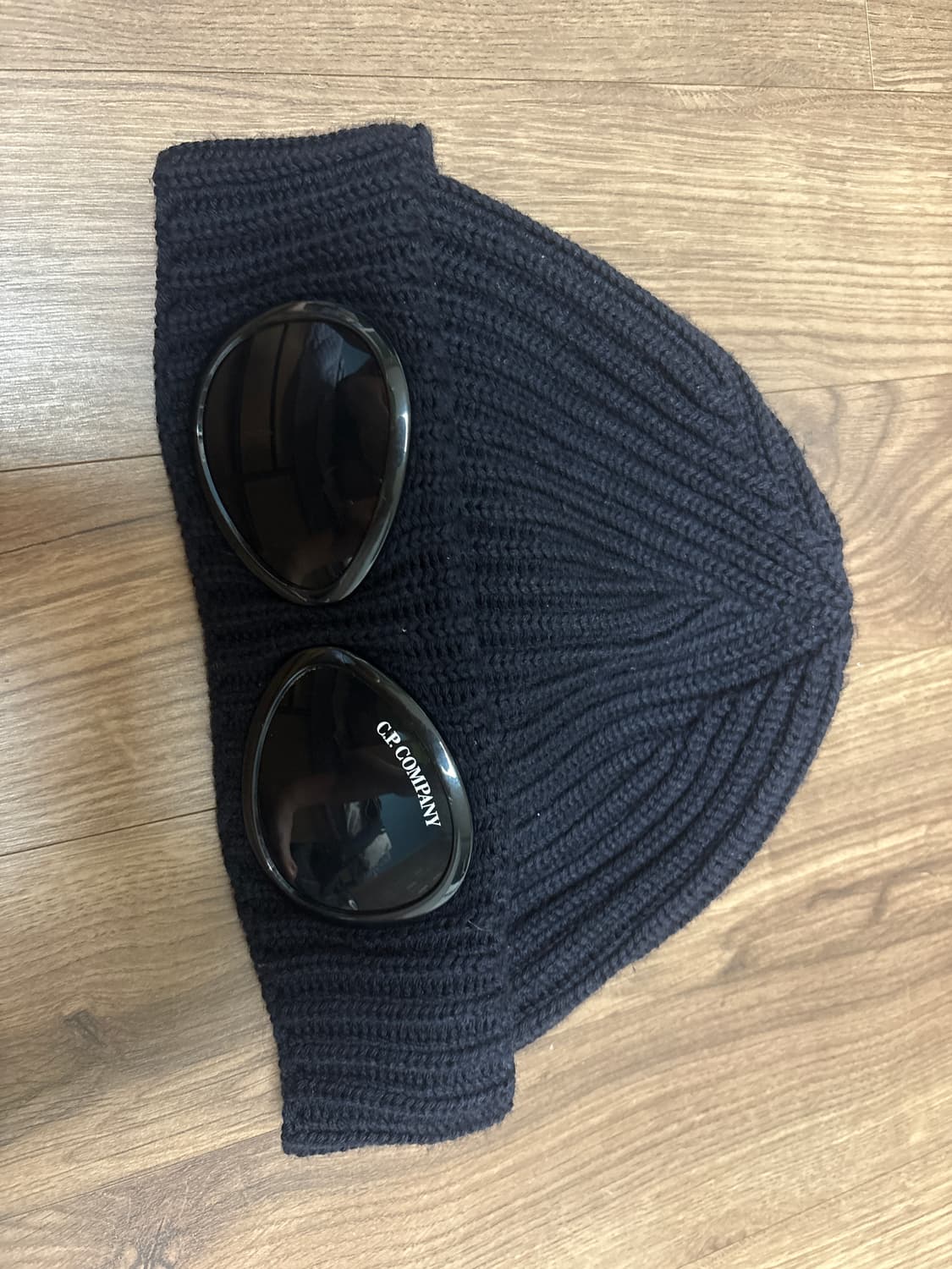 cp컴퍼니 고글 비니 상품이미지1