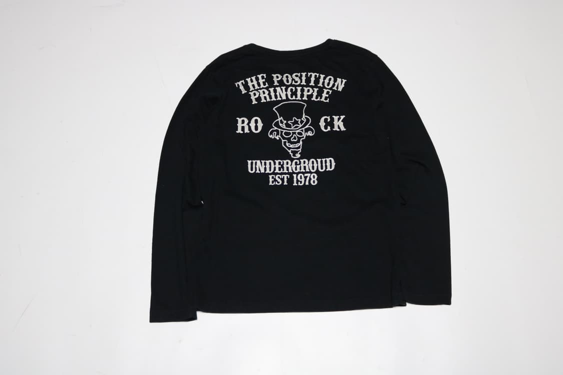 스컬 패턴 독특한 자수 디테일 롱슬리브 상품이미지2