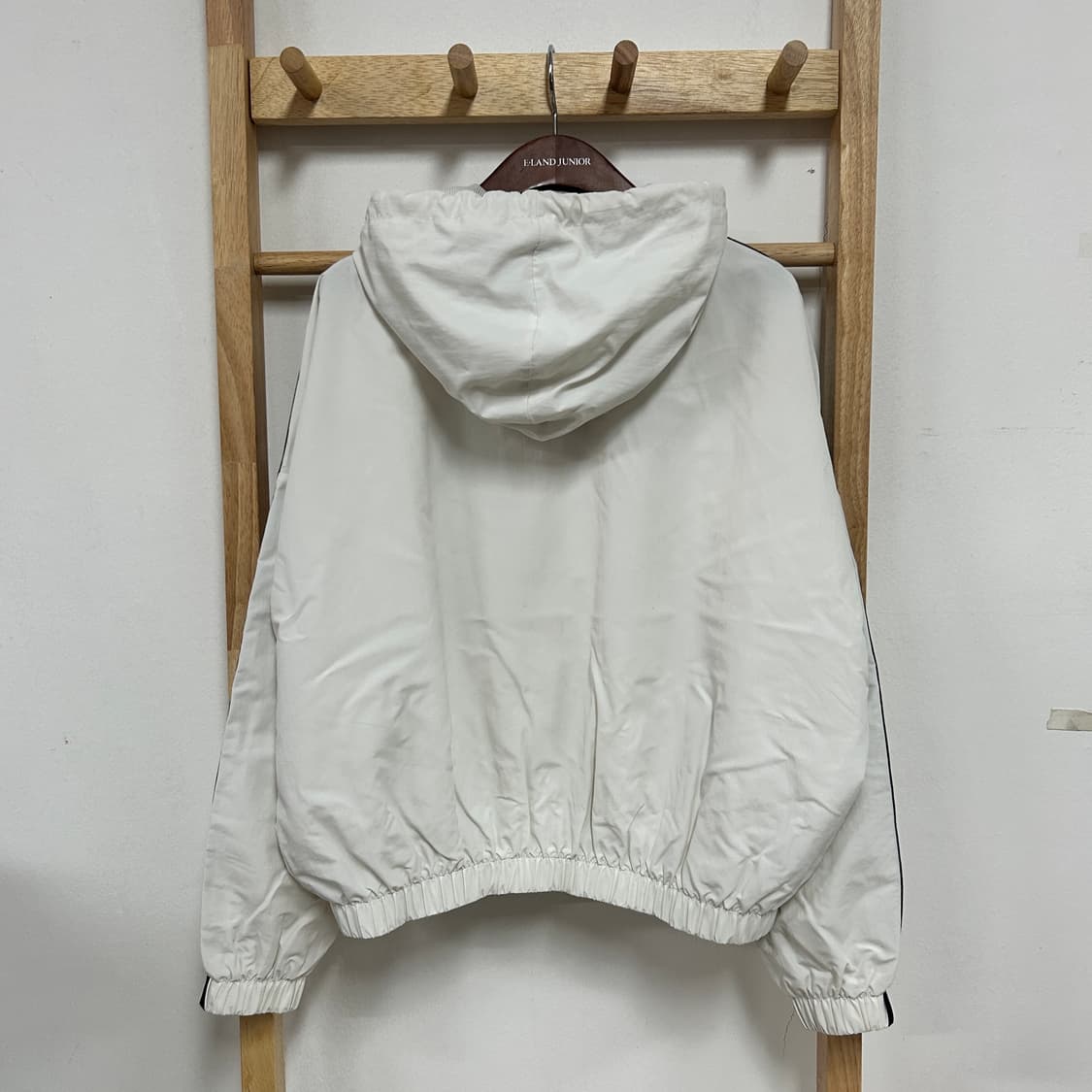 아디다스 자수로고 우븐 크롭 바람막이 상품이미지5